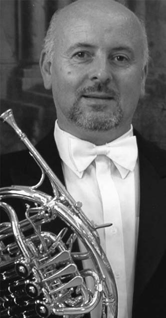 Niculai Apostol-corn Niculai Apostol-corn